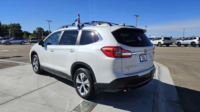 2022 subaru ascent premium 8-passenger