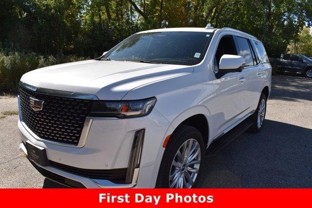 2022 cadillac escalade luxury