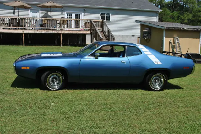 1971 plymouth roadrunner 440 6 pack b5 blue