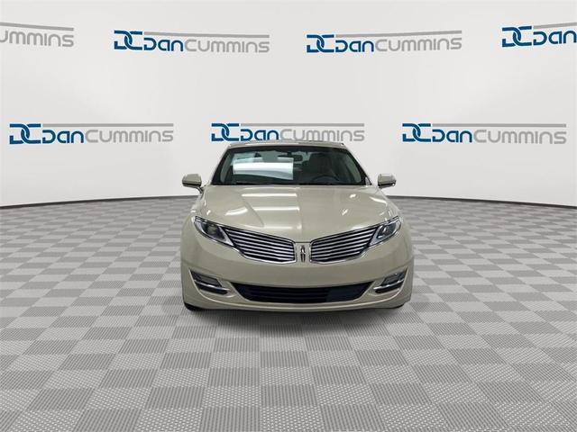 2016 lincoln mkz base