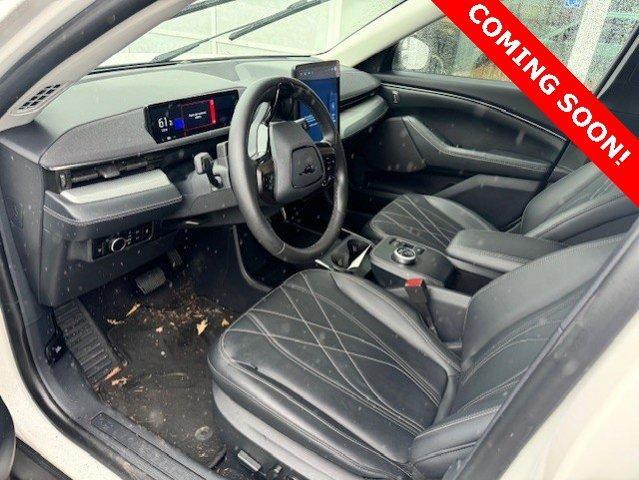 2023 ford mustang mach-e select