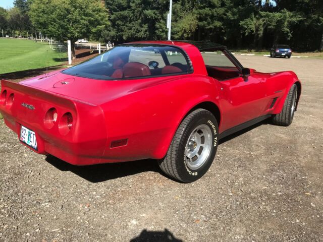 1982 corvette stingray t-top