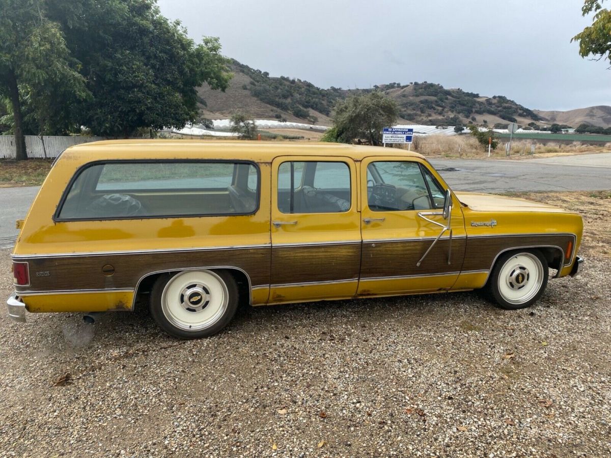 1973 suburban cheyenne super c10 estate 1/2 ton. super rare 454