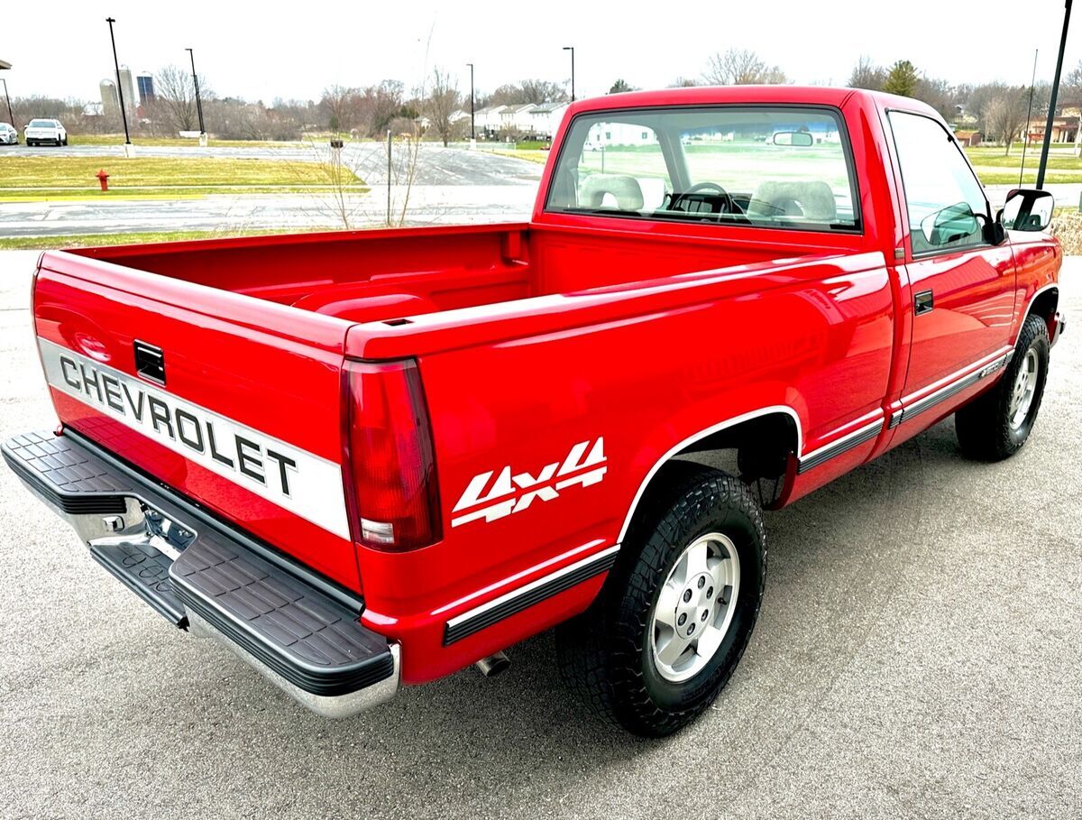 4x4 regular cab short box in pristine condition
