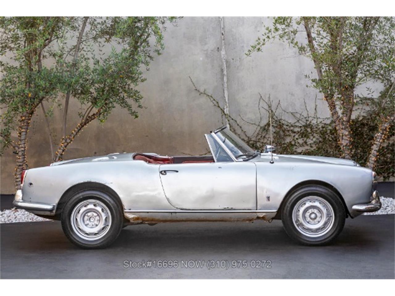 1963 alfa romeo giulietta spider