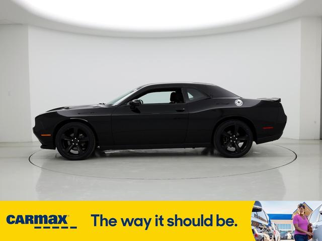 2020 dodge challenger sxt