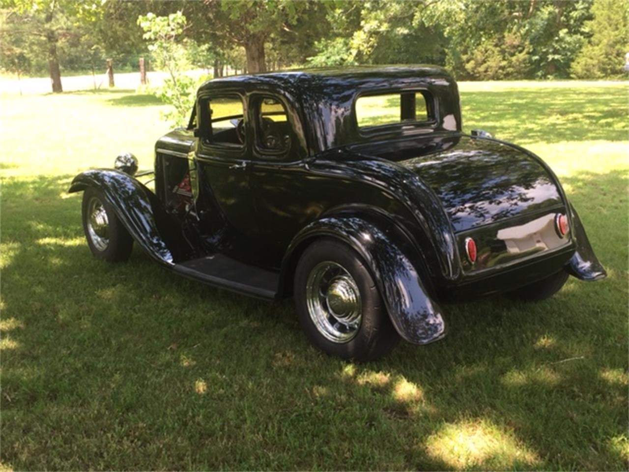 1932 ford 5-window coupe