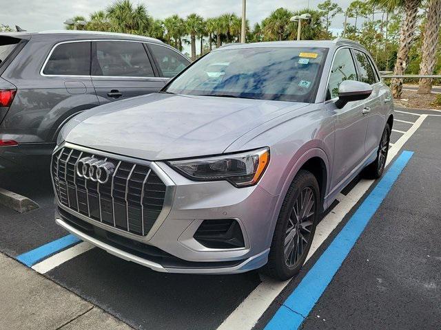 2022 audi q3 40 premium