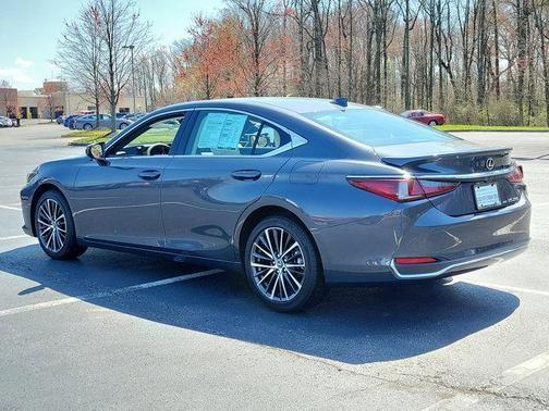 2022 lexus es 250 in saint louis, missouri