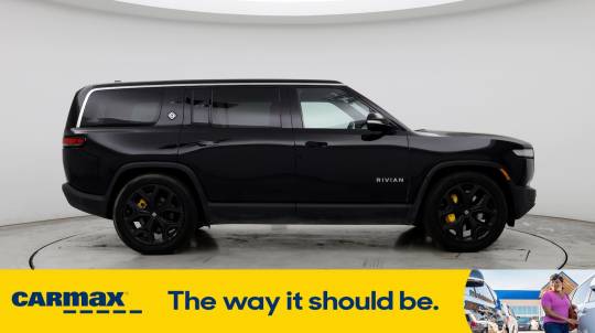 2022 Rivian R1S
