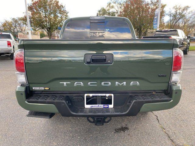 2022 toyota tacoma sr