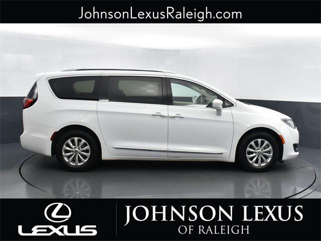 2018 chrysler pacifica touring-l