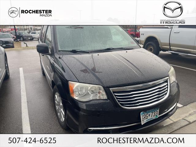 2014 chrysler town & country touring