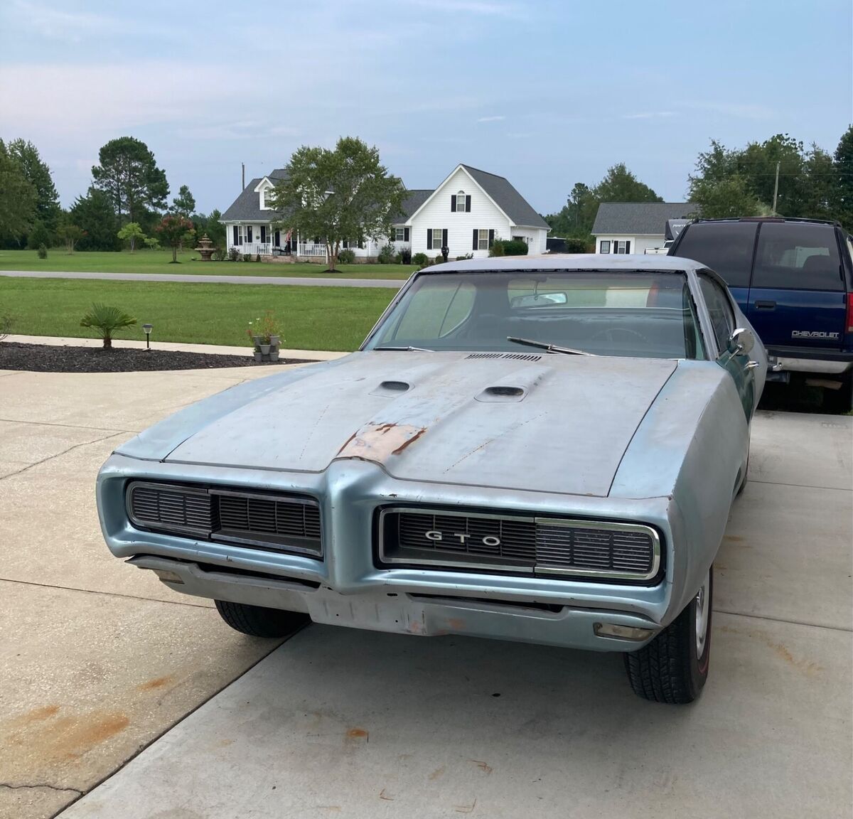 this is a true 1968 gto 4 speed with hideaways buckets w/console, not orig drive
