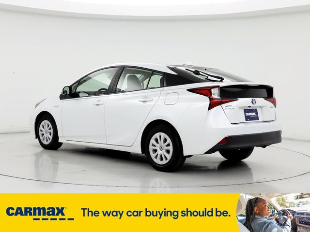 2021 toyota prius le
