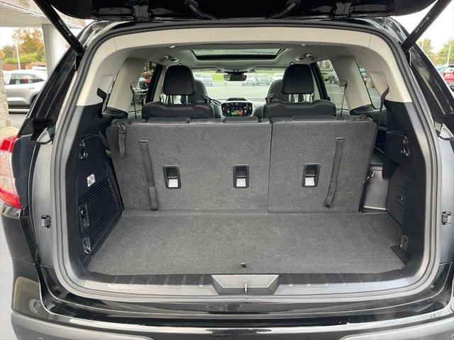 2023 subaru ascent limited 7-passenger