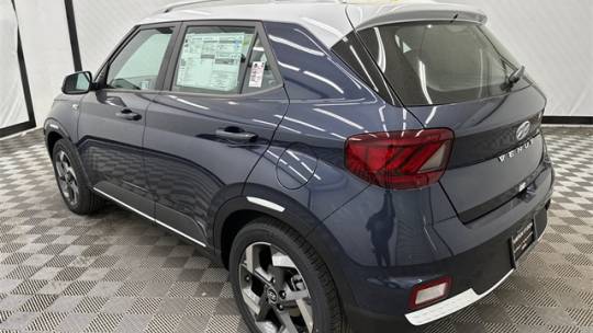 new 2024 hyundai venue limited ivt