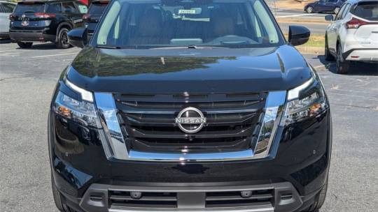 2024 Nissan Pathfinder platinum