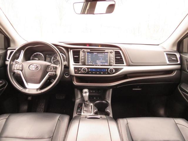 2017 toyota highlander xle