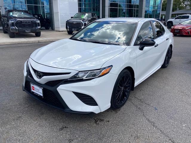 2020 toyota camry se nightshade