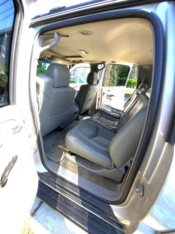 2004 chevrolet suburban 1500 lt