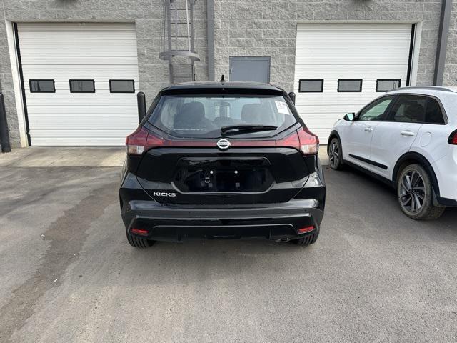 2021 nissan kicks s