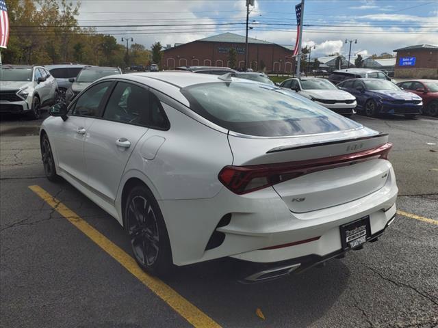 2022 kia k5 gt-line