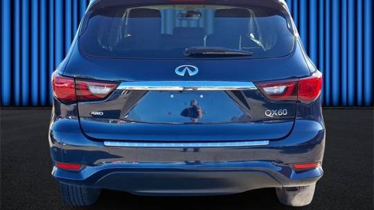 2019 Infiniti se