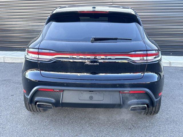 2024 porsche macan base (pdk)