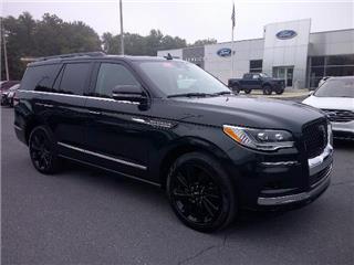 2022 Lincoln Navigator black label
