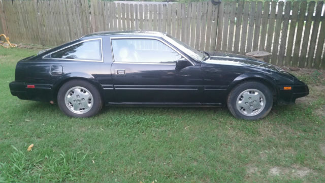 300zx coupe in very good condition. drives nice!