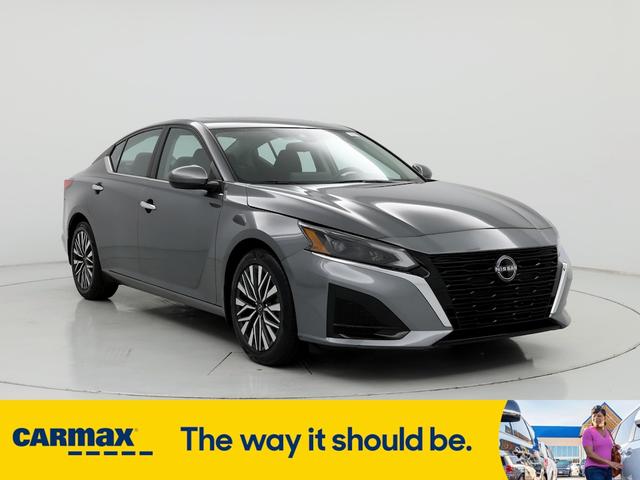 2023 nissan altima sv