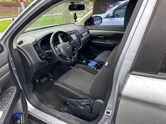 2017 mitsubishi outlander es