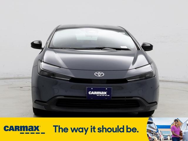 2023 toyota prius le