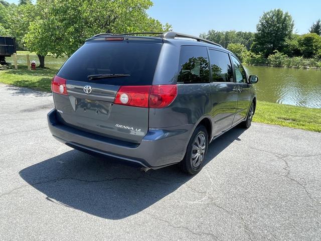 2006 toyota sienna le