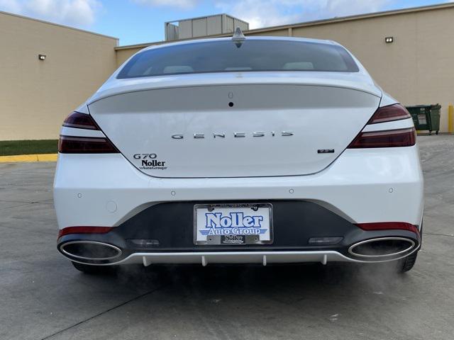 2023 genesis g70 3.3t rwd
