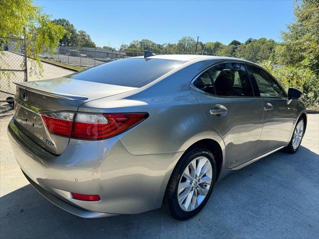 2015 lexus es 300h base