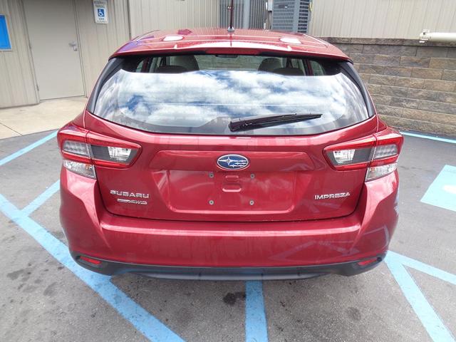 2022 subaru impreza base