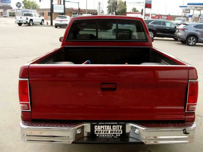 1993 chevrolet s10 pickup el reg. cab short bed 2wd