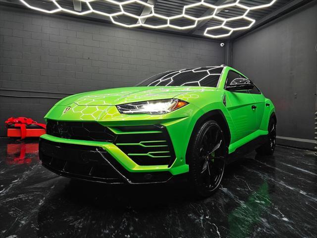 2019 lamborghini urus awd