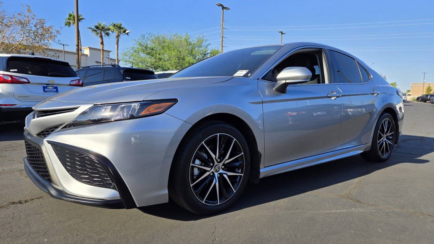 2024 toyota camry se