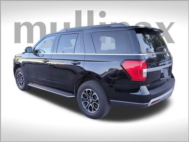 2023 ford expedition xlt