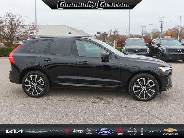 2024 volvo xc60 b5 plus dark theme