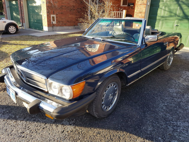 1986 mercedes-benz 560sl base convertible 2-door 5.6l appreciating classic
