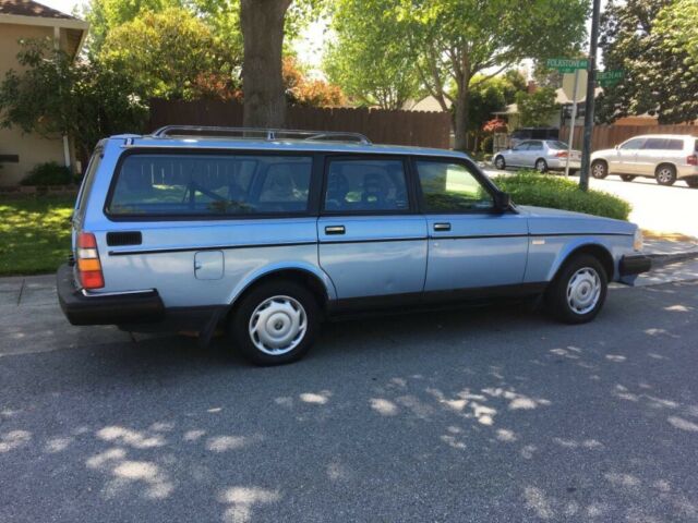 1987 volvo 240 dl wagon 5spd manuel original owner all records