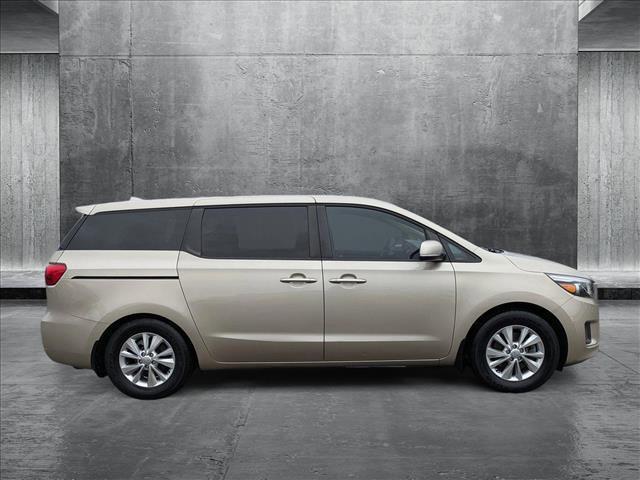 2017 kia sedona lx