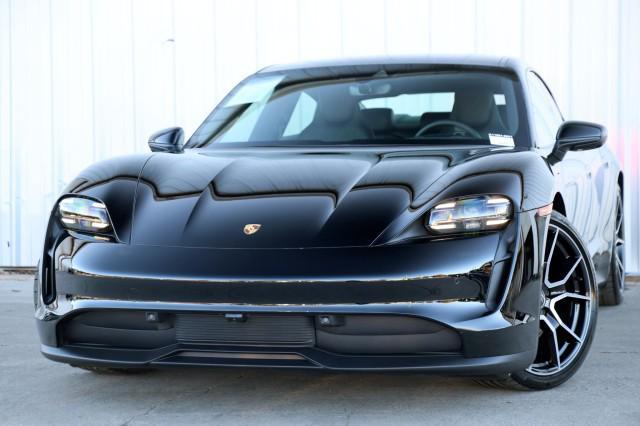 2023 porsche taycan w/ premium package