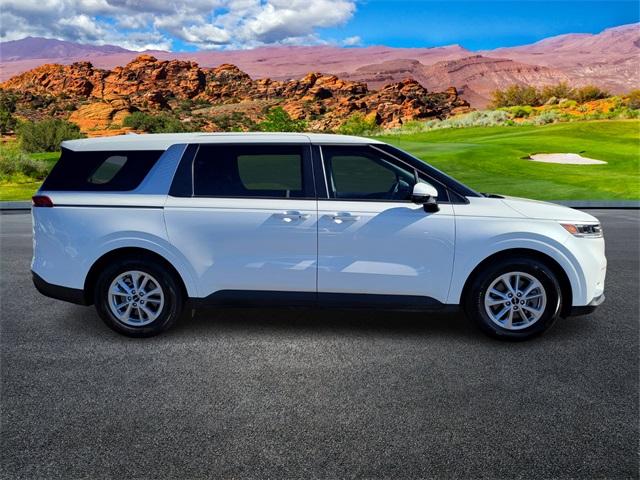 2024 kia carnival lx