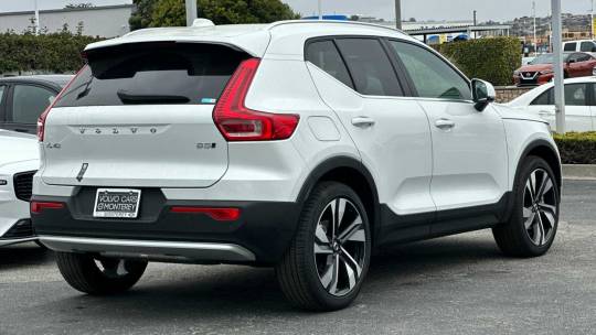 2024 Volvo XC40