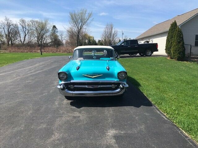 1957 chevy belair convertible. beautiful driver quaility